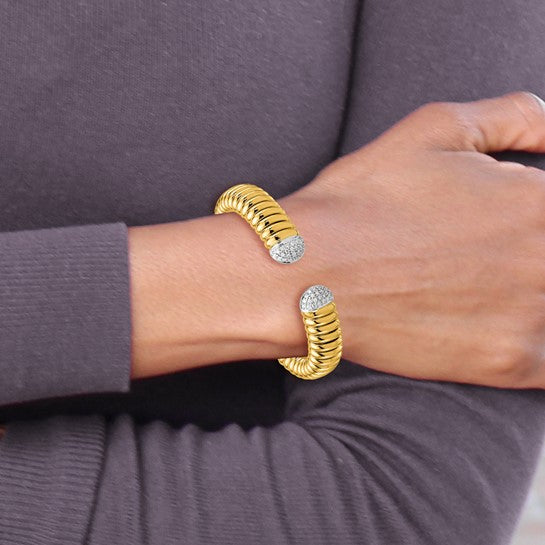 Exquisite 18K Two-tone Polished Diamond Cuff Bangle: A Versatile, Unisex, and Timeless Accessory