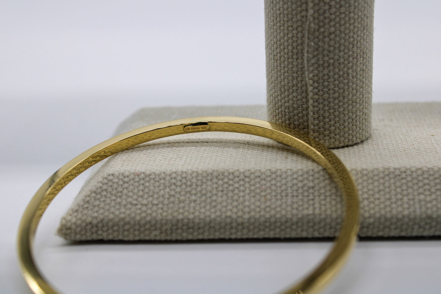 14k Gold Bangle, 3mm wide.