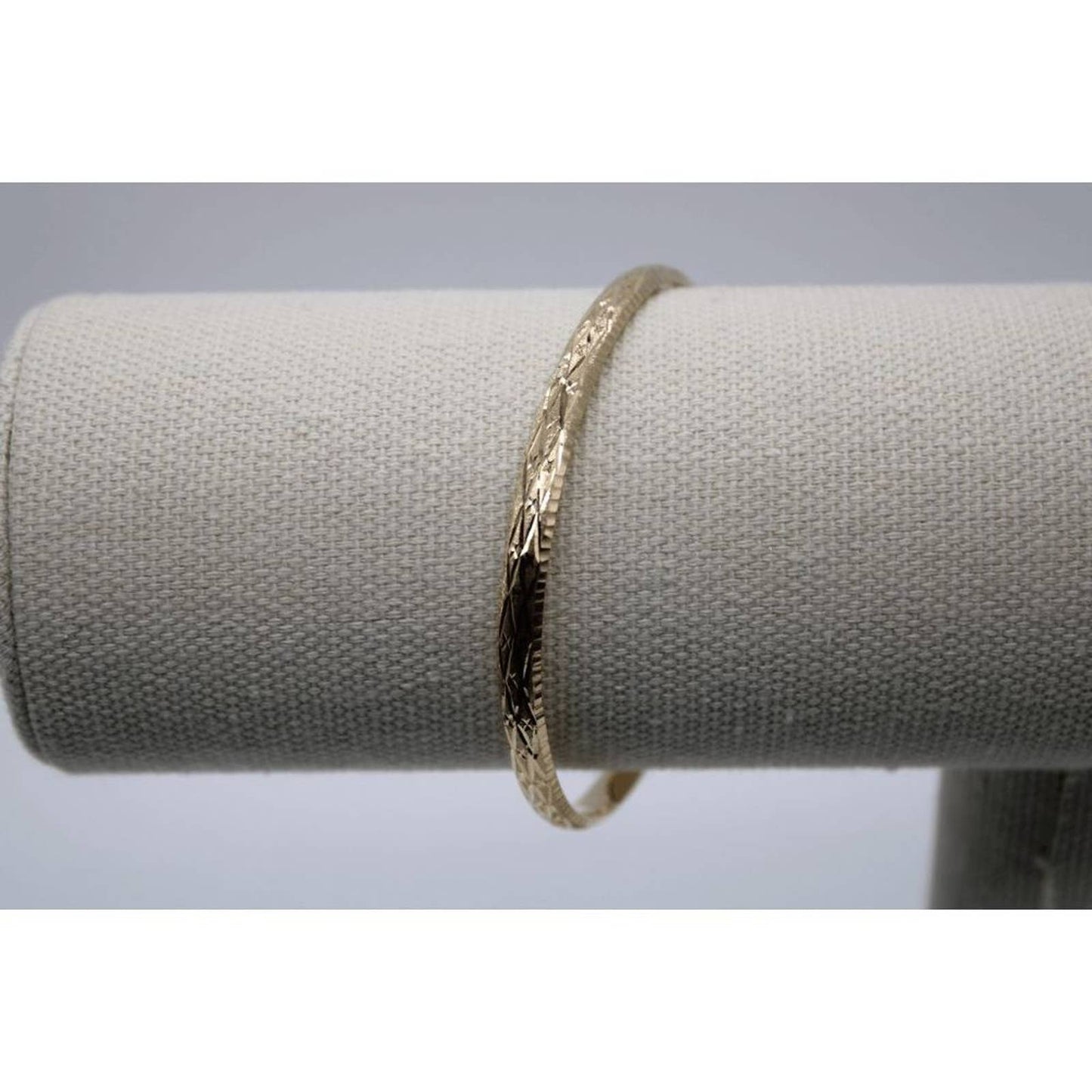 14k 3/16 Diamond-cut Fancy Hinged Bangle Bracelet
