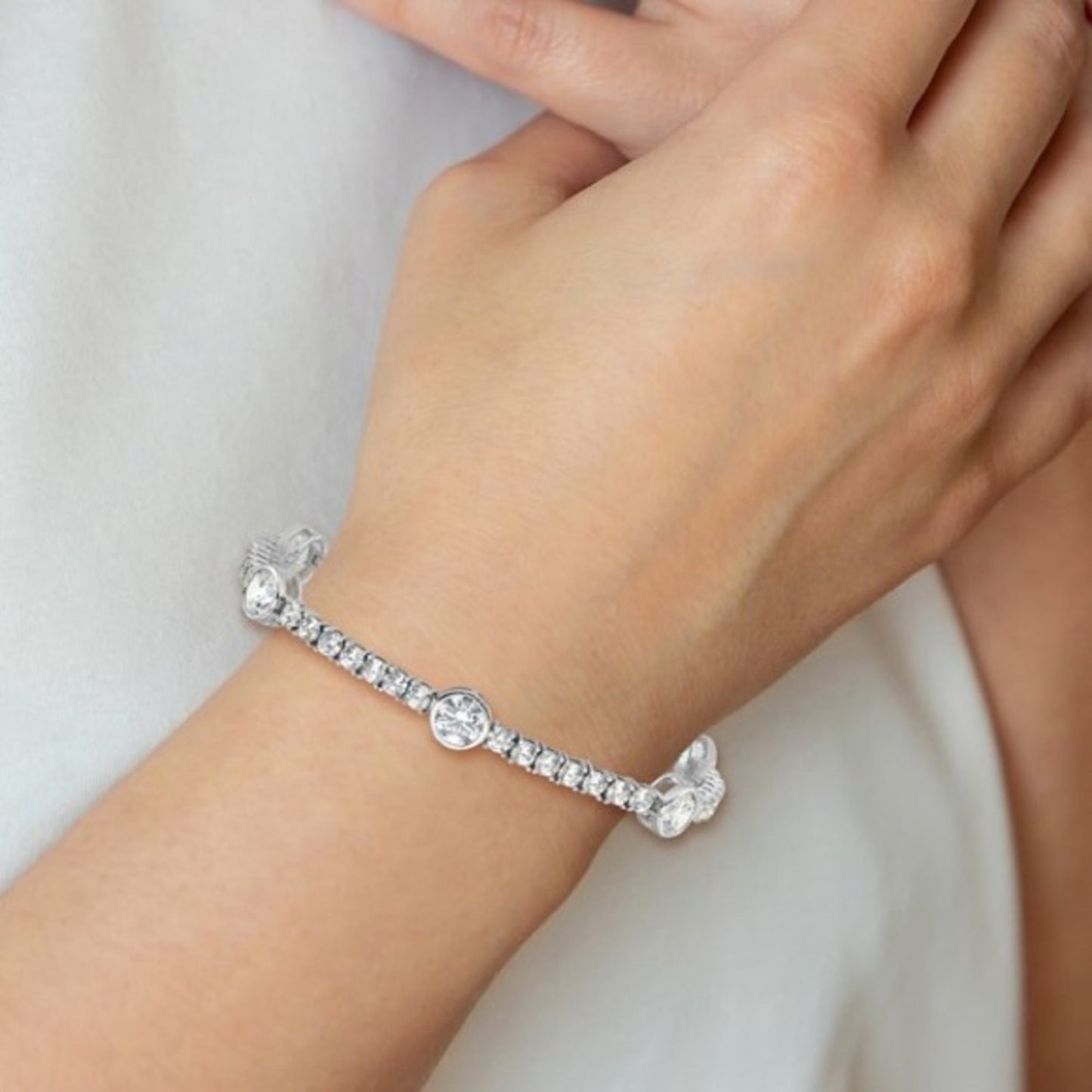 Sterling Silver Rhodium-plated Cubic Zirconia Tennis Bracelet