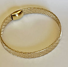 Load image into Gallery viewer, 14k Yellow Gold Stretch Mesh Bracelet, by Leslies
