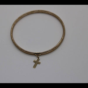 10k gold stretch mesh bracelet with cross charm